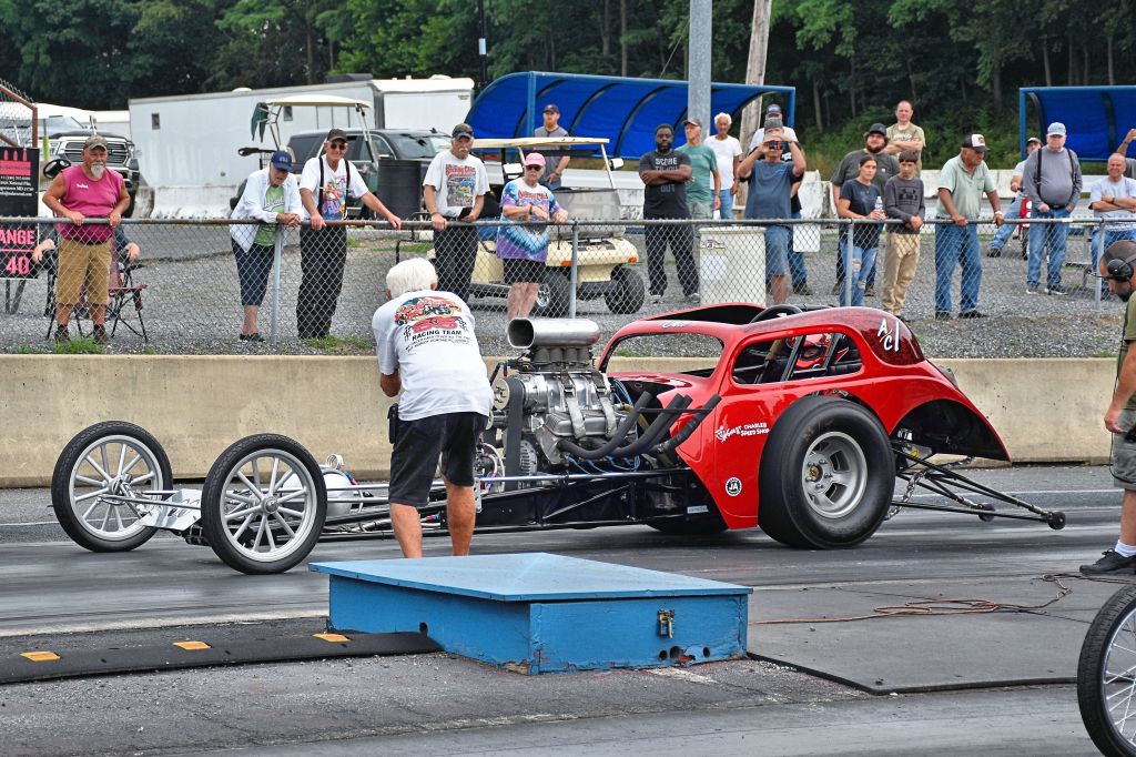 The Story of Dale and Lisa Broderick and Their Competition&nbsp;Coupe!
